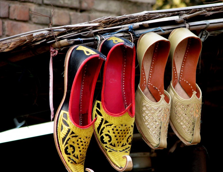 Punjabi jutti at Dilli Haat