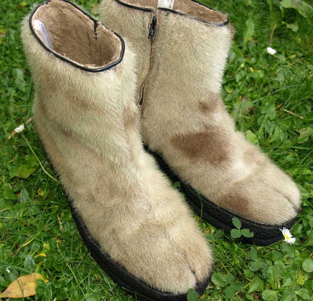 Seal boots 70th
