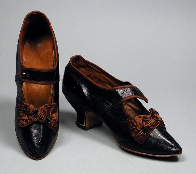 Woman's Bar Shoes 1880-85