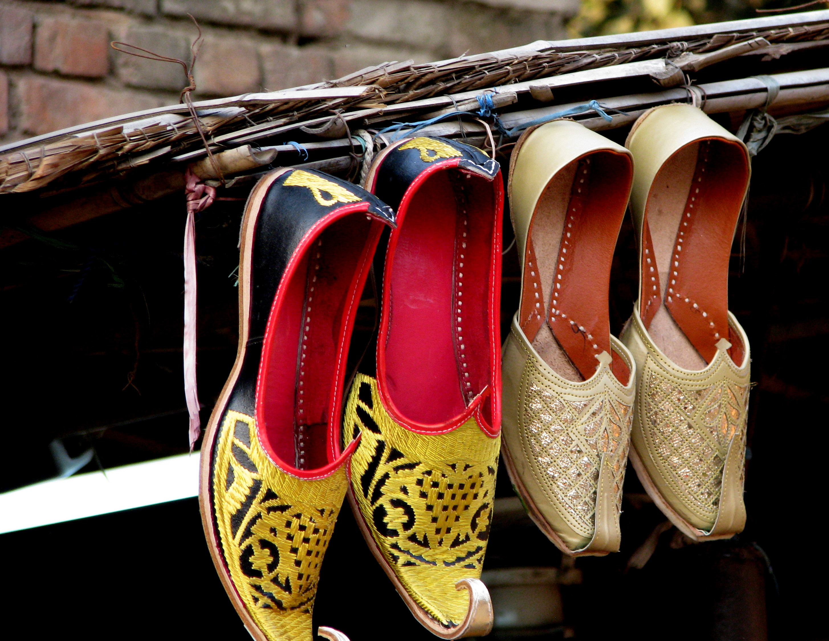 Punjabi jutti at Dilli Haat