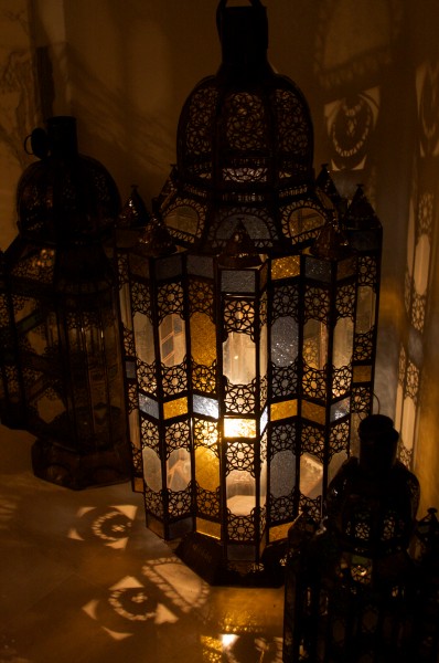Djerba-lantern, colored shadows-katinalynn