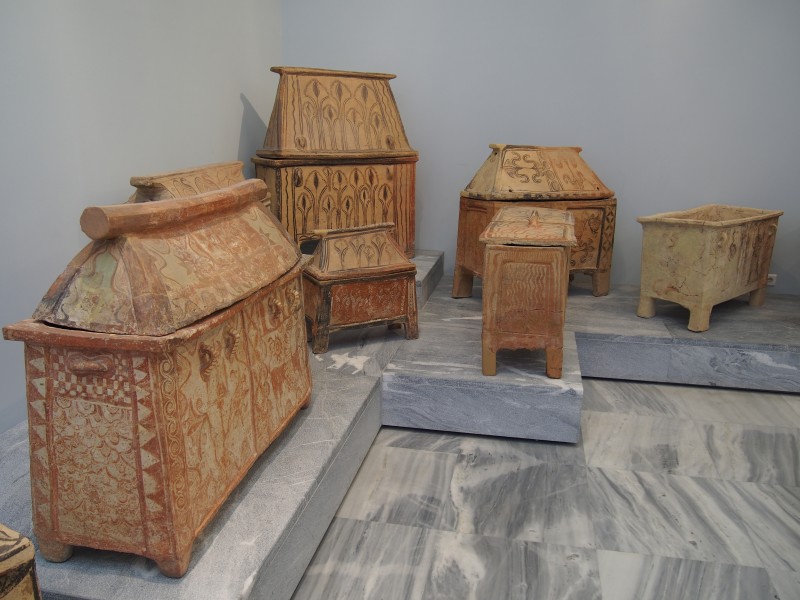 Sarcophagi AMH 334