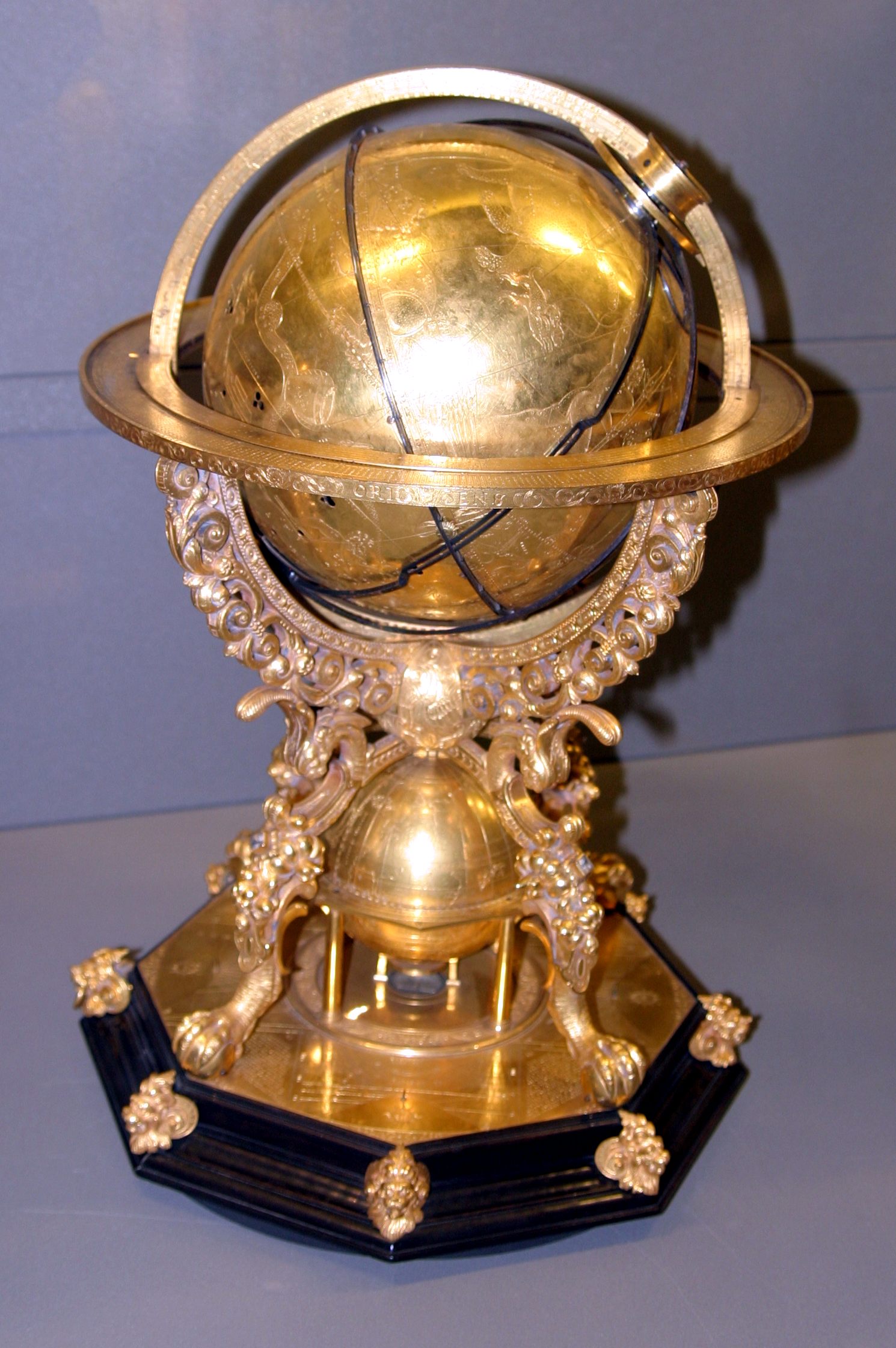 Globe-IMG 0493