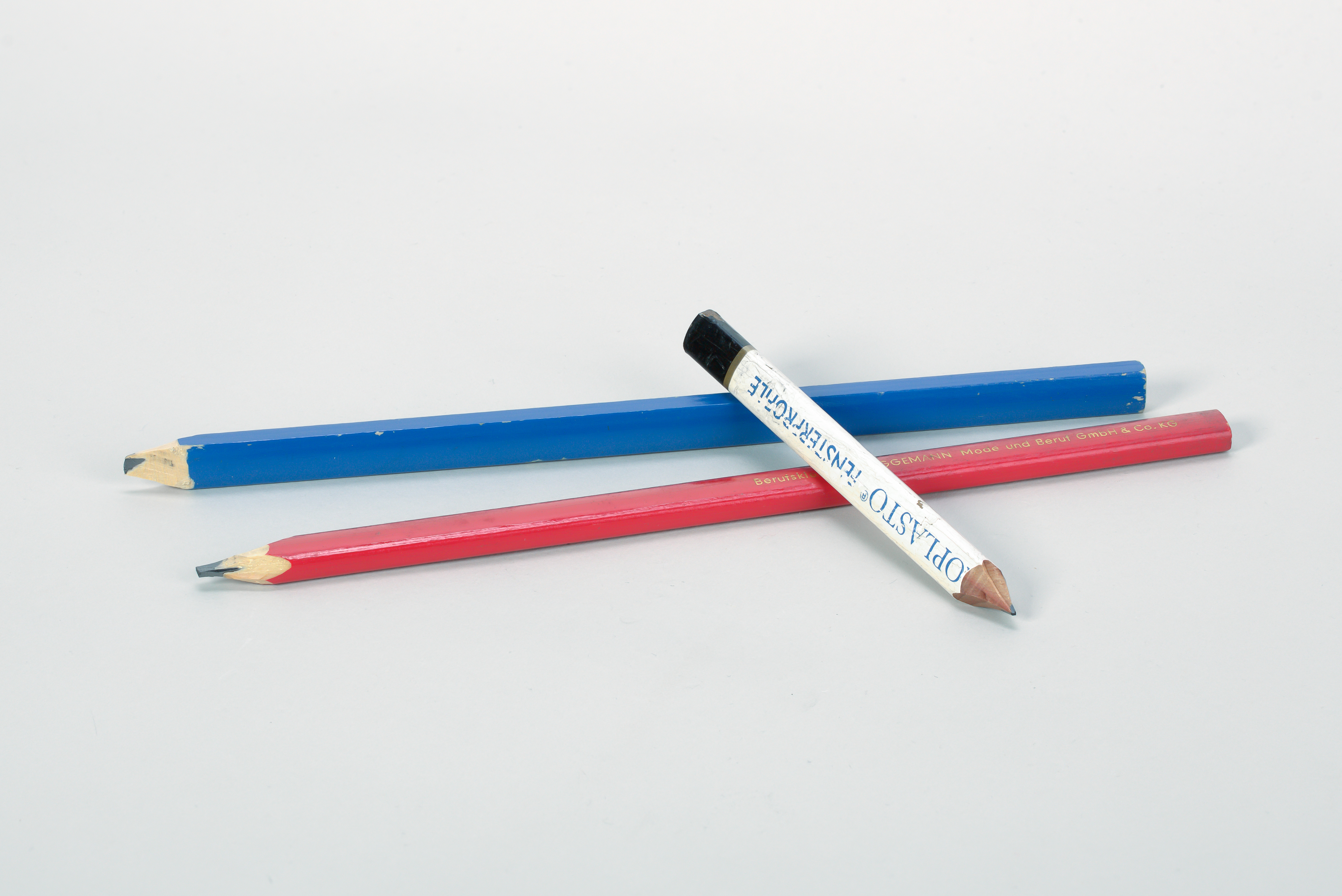 Germany Three-different-carpenters-pencil-01