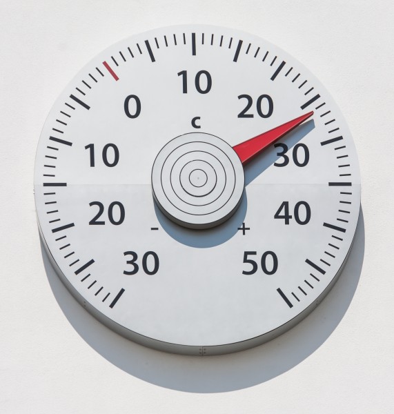 2014-07-24 Außenthermometer (2012) von Michael Sailstorfer IMG 5656