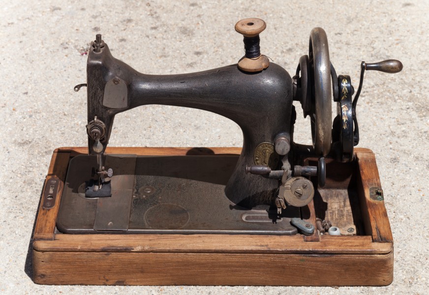 2015. Máquina de coser Singer. Sewing machine. Galiza MC1