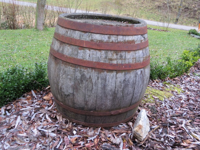 2018-01-12 (115) Most barrel as a decorative object at Haltgraben, Frankenfels at Haltgraben, Frankenfels
