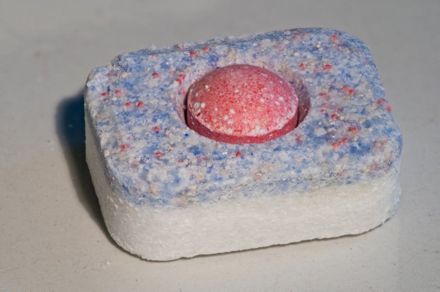 Detergent tablet