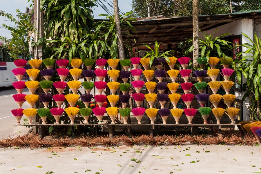 Hue Vietnam Incense-stick-sale-near-Tomb-of-Emperor-Tự-Đức-01