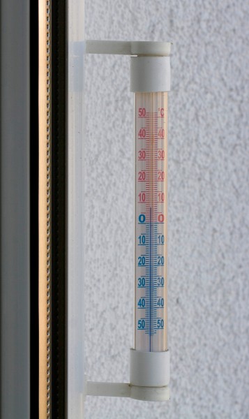 Termómetro, Gniezno, Polonia, 2012-04-06, DD 01
