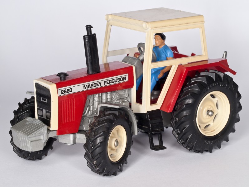 Britains - MF 2680 Tractor