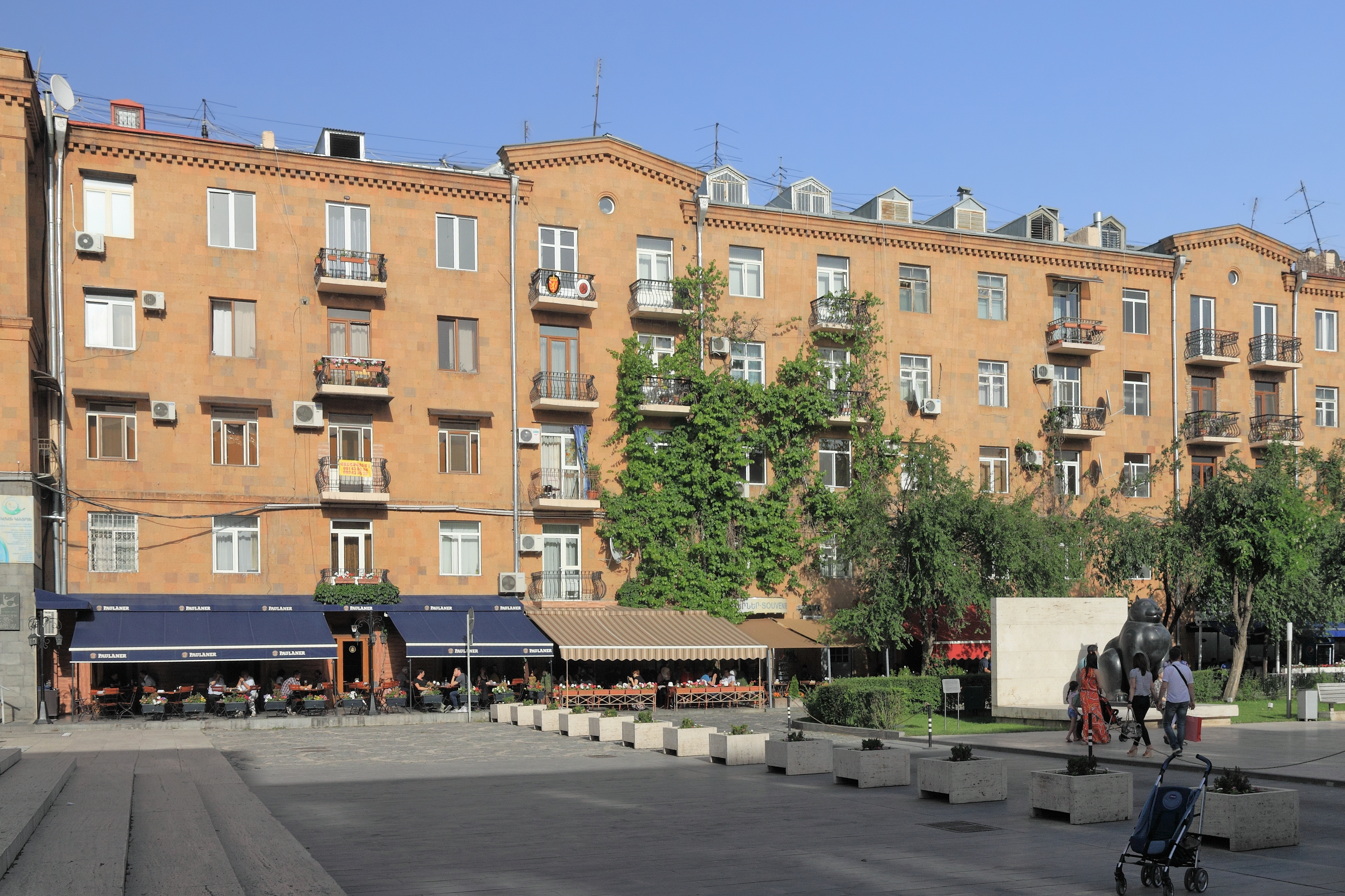 2014 Erywań, Ulica Tamaniana 6 (02)