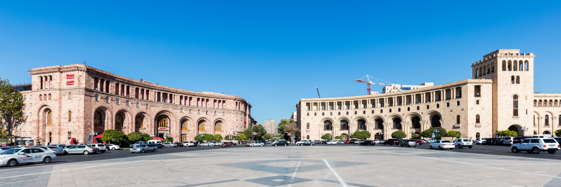 Plaza de la República, Ereván, Armenia, 2016-10-03, DD 09