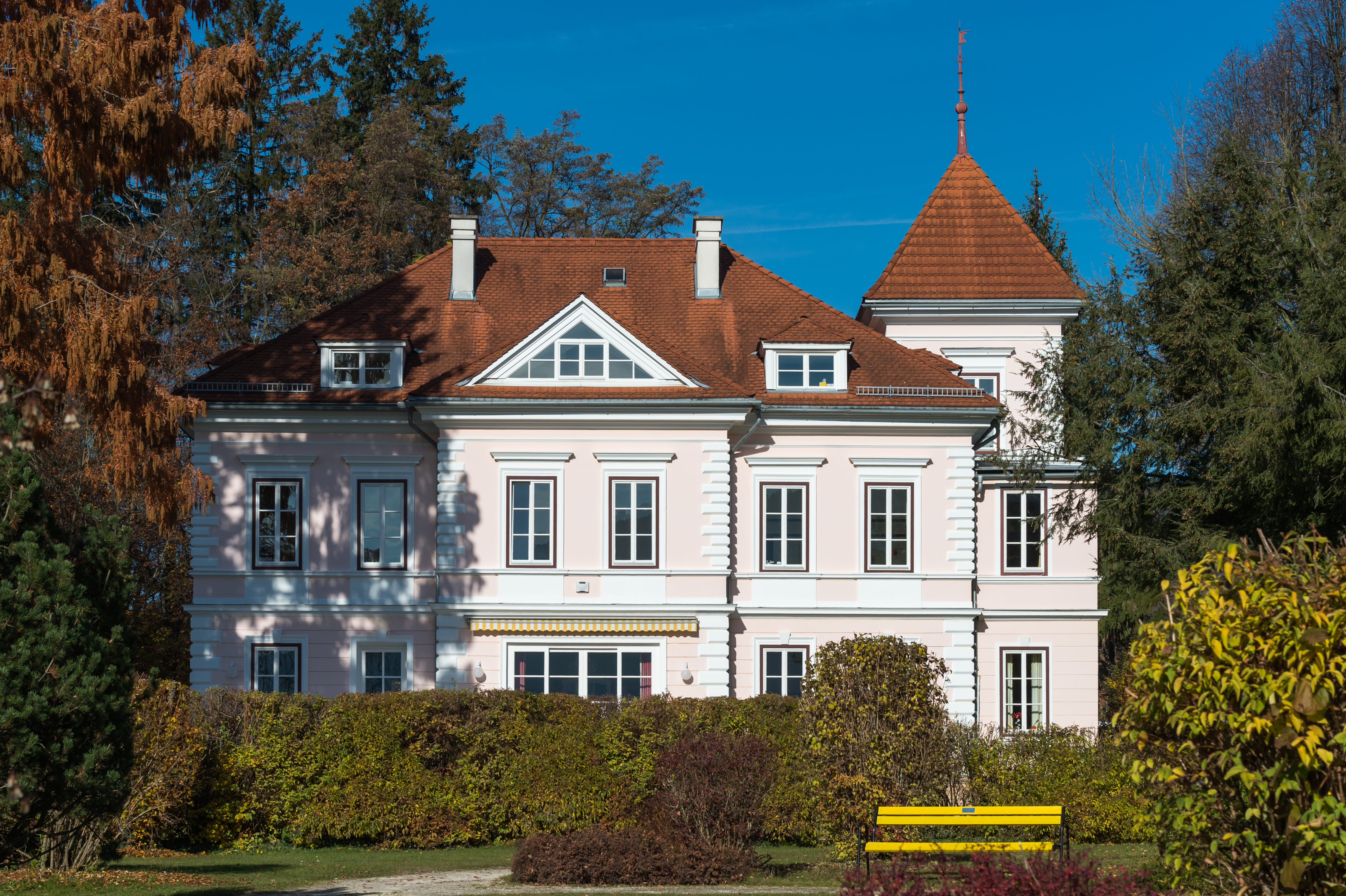 Krumpendorf Parkweg Kurklinik 11112015 2350