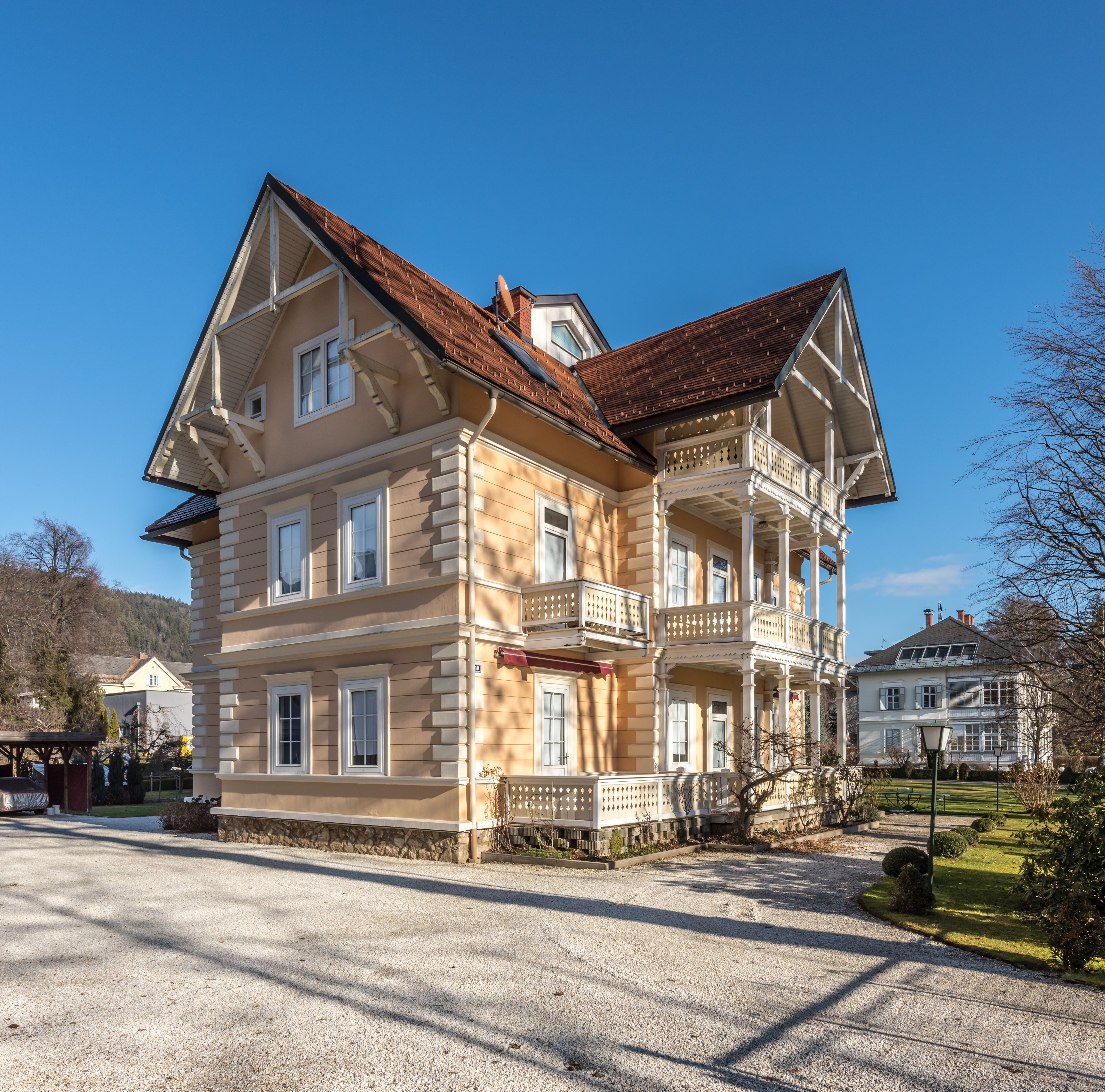 Pörtschach Annastrasse 10 Appartement-Villa SW-Ansicht 16012018 2252