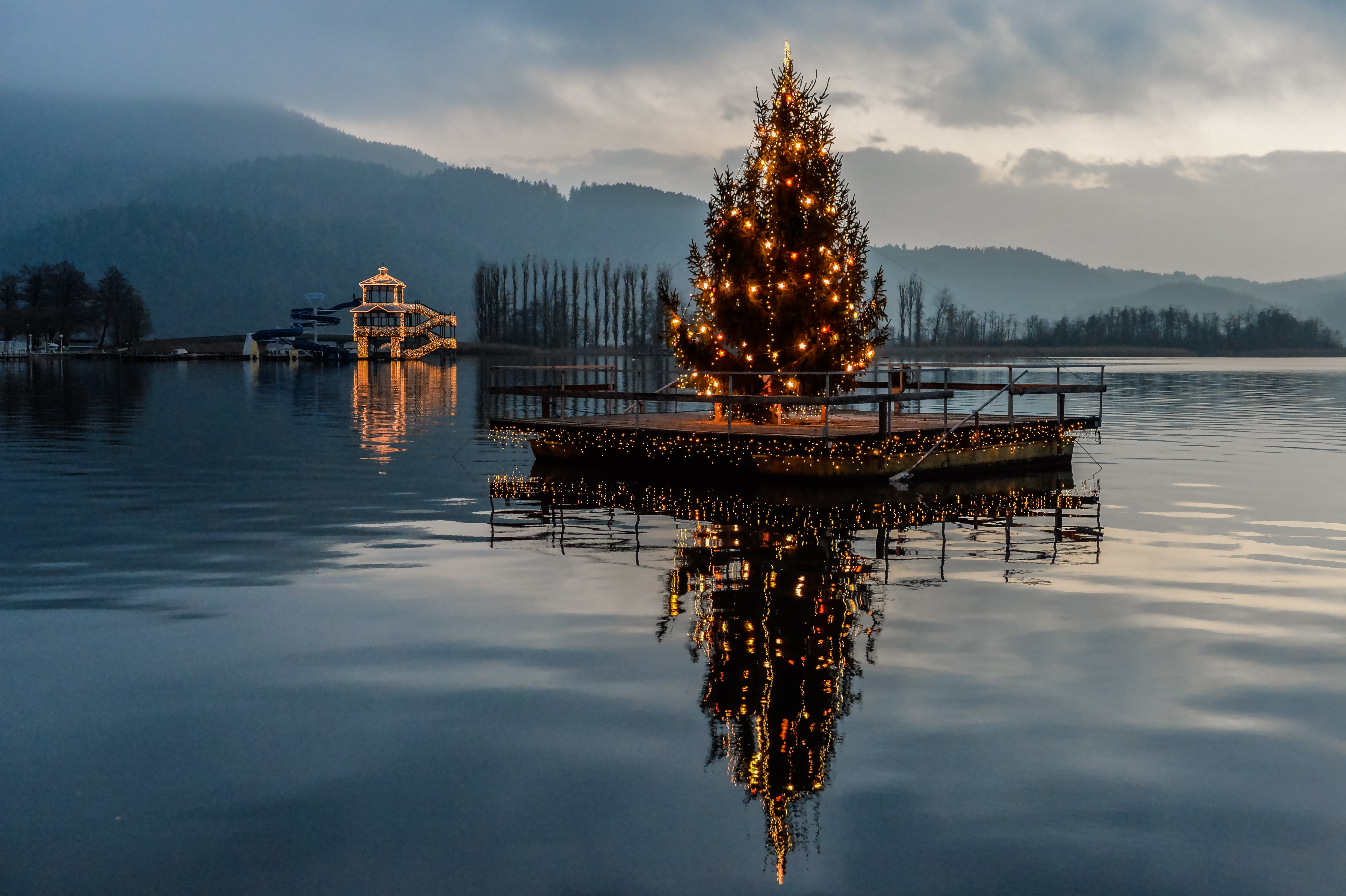 Poertschach Stiller Advent See-Weihnachtsbaum 28112014 855