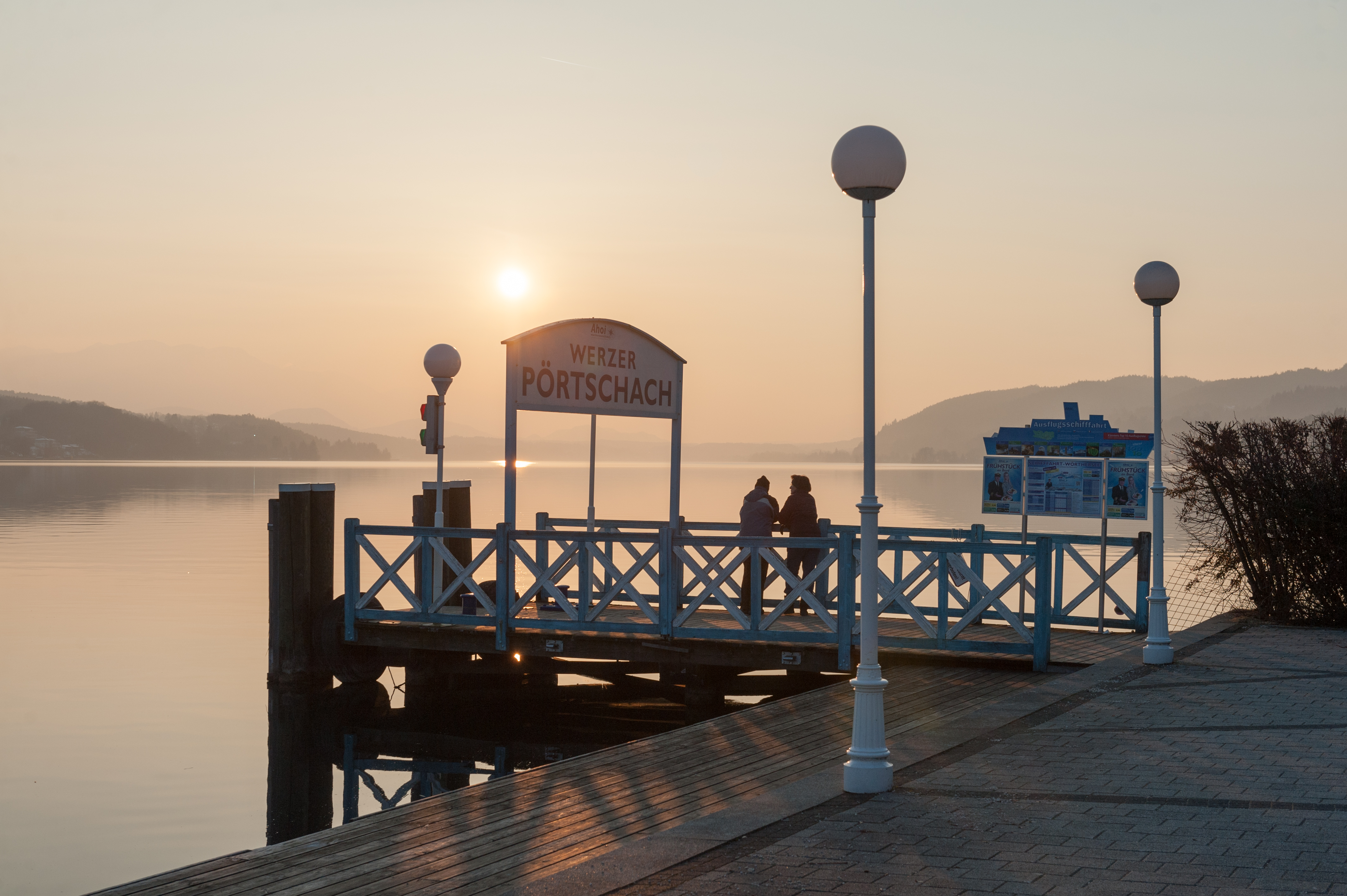 Poertschach Werzerpromenade Schiffsanlegestelle Sonnenuntergang 17022015 7558