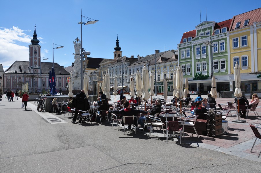 13-04-13-st-poelten-pathausplatz-748