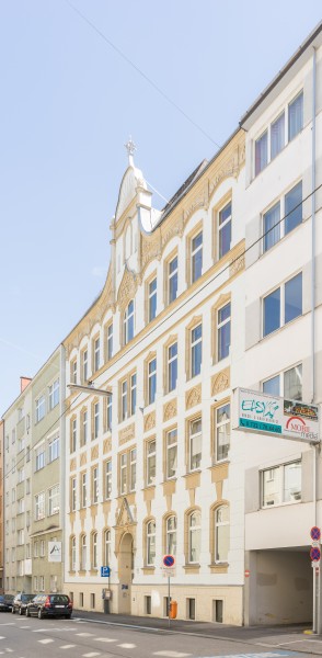 Adalbert-Stifter-Gymnasium (Linz) - Facade