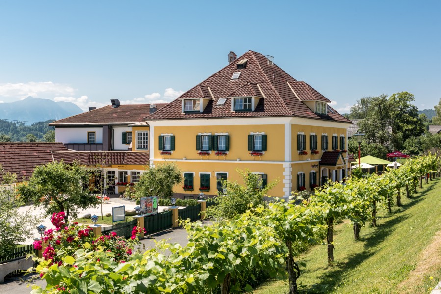 Brueckl Sankt Filippen Gasthof Kurath NO-Ansicht 19062017 9589