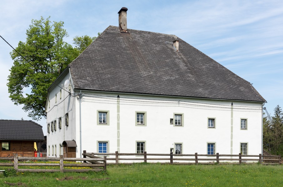 Ebenthal Gurnitz Kirchenstrasse 30 Altes Braeuhaus SO-Ansicht 22042016 1752