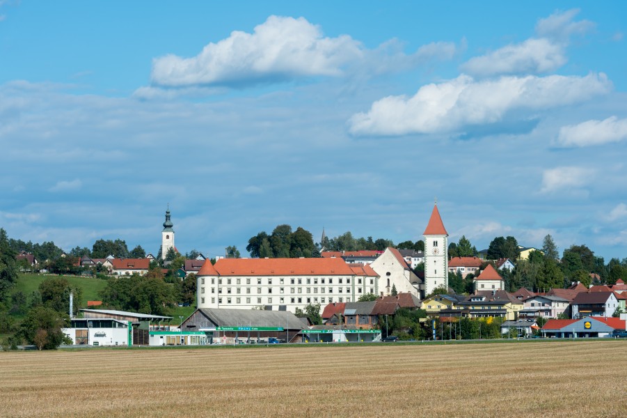 Eberndorf Stift West-Ansicht 21092015 1554