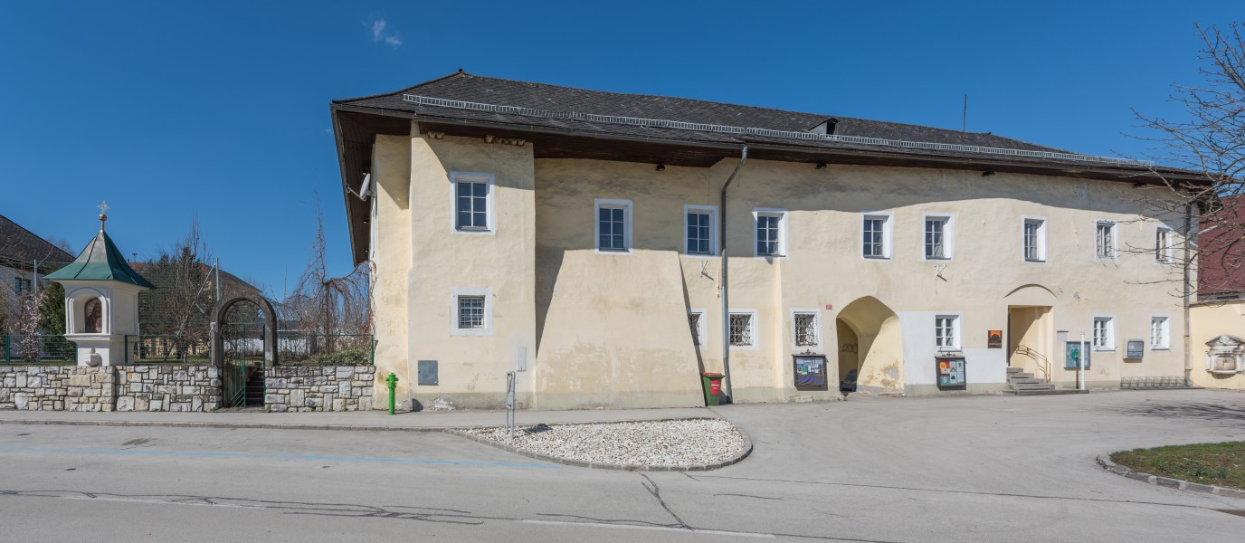 Feldkirchen Kirchgasse 37 alter Pfarrhof und Bildstock 28032015 1204