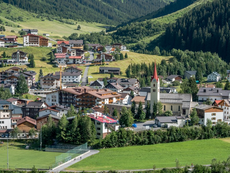 Galtür - Ortszentrum 01