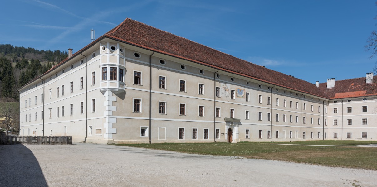 Gurk Domplatz Stiftsanlagen Propsthof 10042015 1816