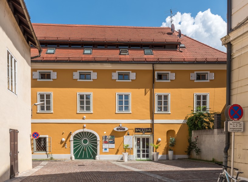 Klagenfurt Innere Stadt Waagplatz 3 Wohn-und Geschäftshaus 13082018 4064