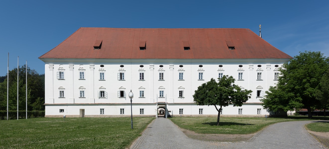 Klagenfurt Stift Viktring Ost-Ansicht 08062015 4571