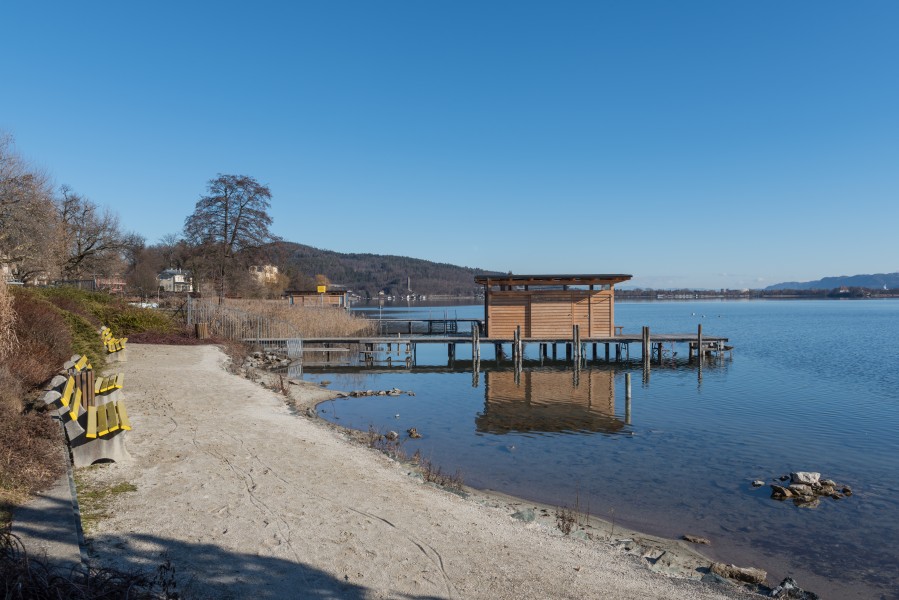 Krumpendorf Parkweg Kurpark Blick auf Parkbad-Badehaus 18012016 0176
