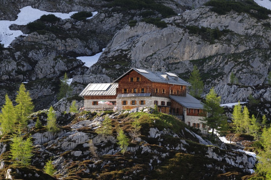 Laufener Hütte (Juni 2012)