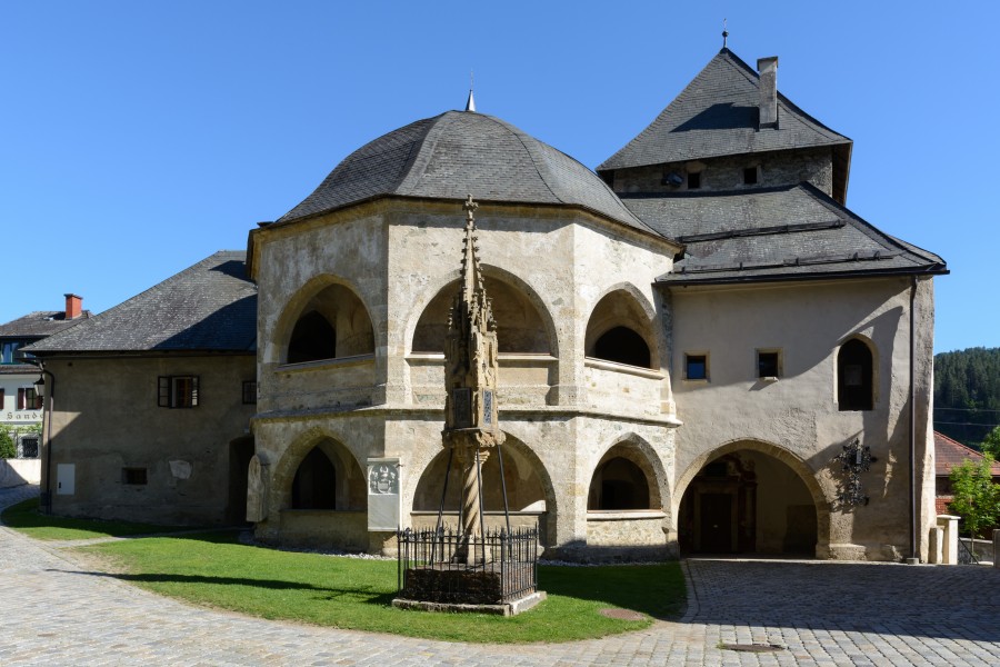 Maria Saal Lichtsäule und Karner 20170526 01