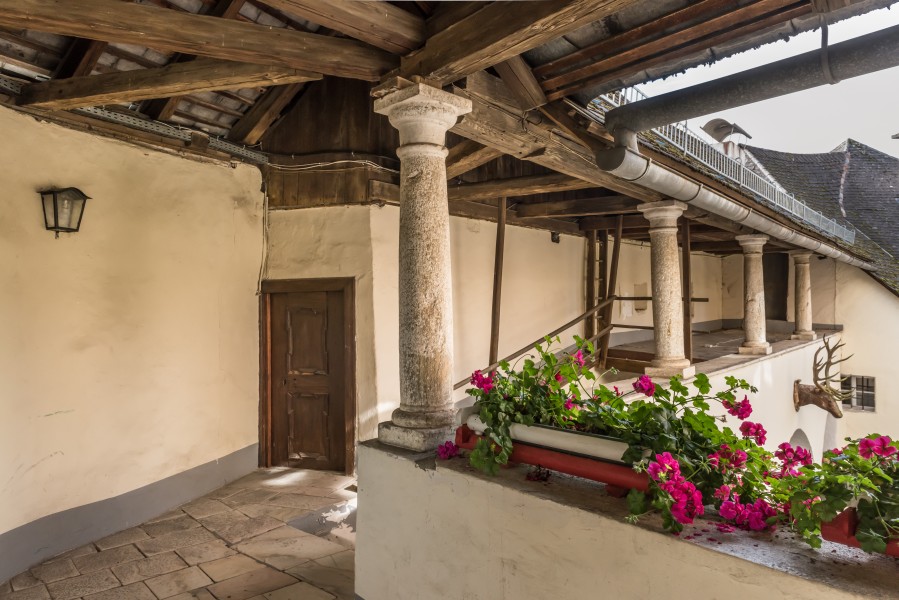Moosburg Schloss 1 Schloss Laubengang und Loggia 23102018 5132
