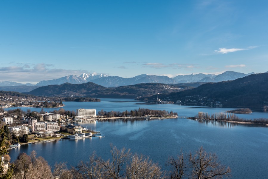Pörtschach am Wörther See Gloriette-Blick auf Halbinsel und Blumeninsel 22012018 2357