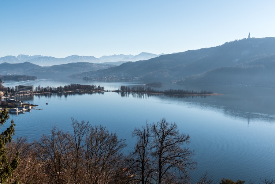 Pörtschach Gloriette-Blick auf Wörther See und Blumeninsel 31122017 2200