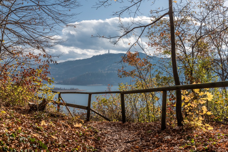 Pörtschach Glorietteweg Wörther See und Pyramidenkogel 05112017 1902