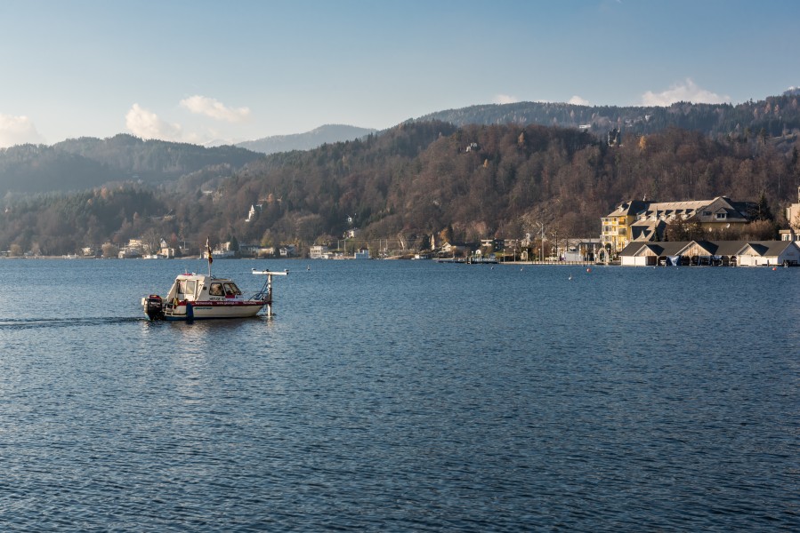 Pörtschach Westbucht Peilboot Sinus 18112017 2013