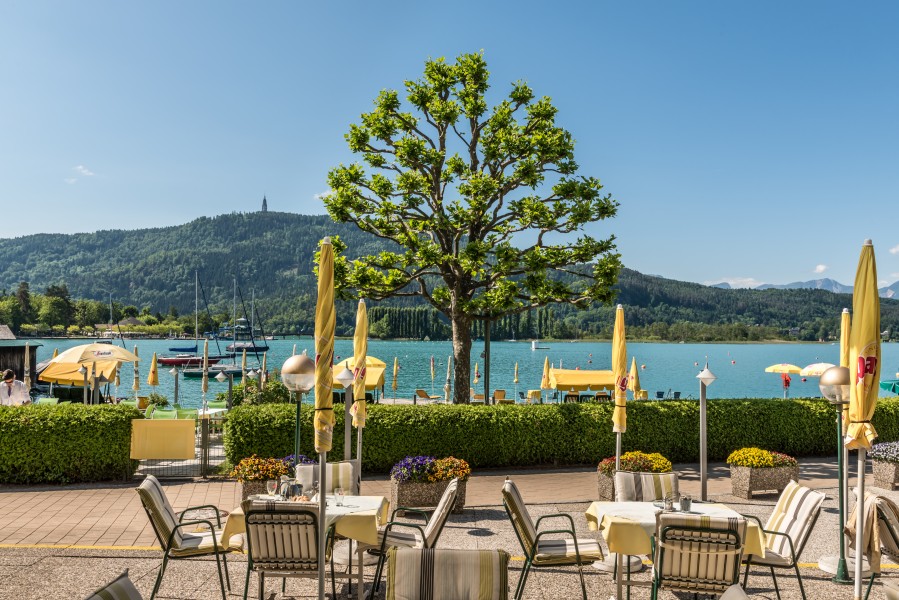 Poertschach Annastrasse 33 Hotel Prueller Strand-Café mit Restaurant 27052017 8926