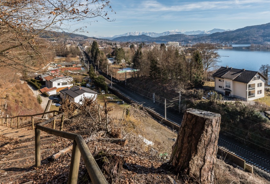 Poertschach Glorietteweg mit Blick auf Drautalbahn II 25022017 6361