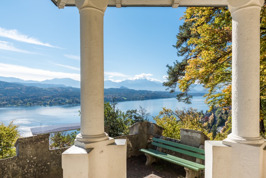 Poertschach Hohe Gloriette Pavillon-Blick nach Suedwesten 21102015 8368