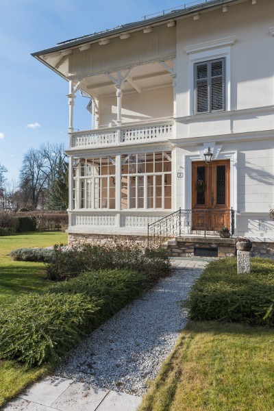 Poertschach Johannaweg 2 Villa Tilly Veranda und Eingang 13012016 0067