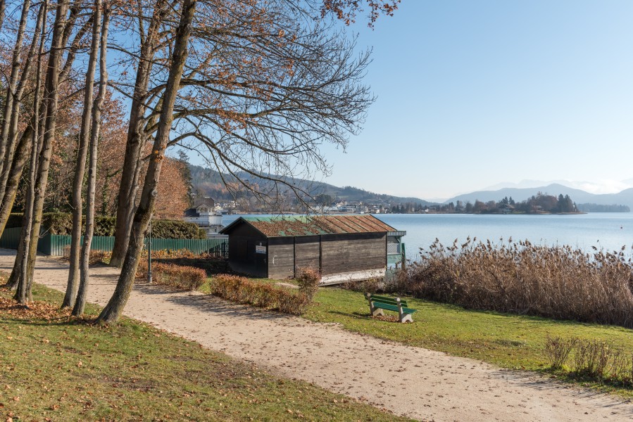Poertschach Johannaweg Park oesterr Wasserrettung 28112015 9265