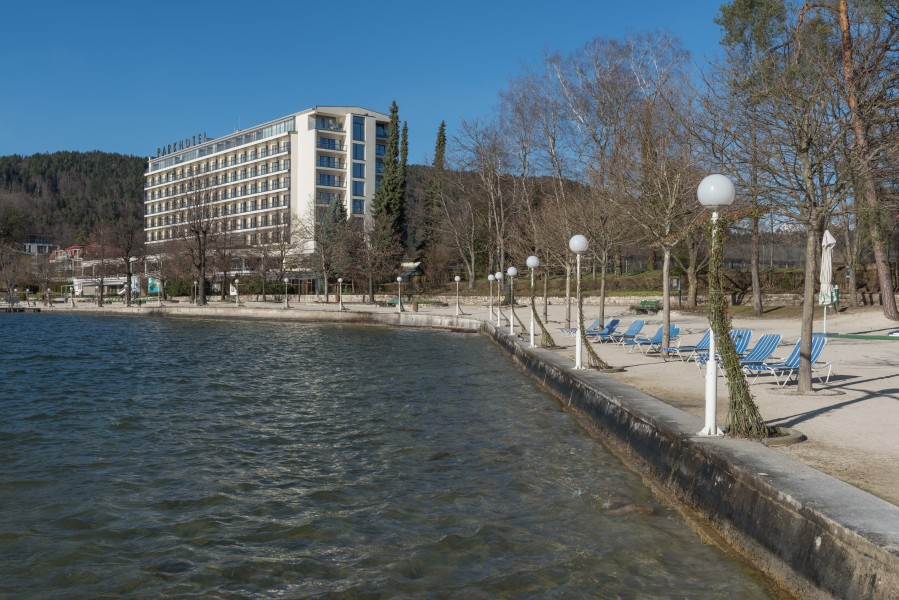 Poertschach Johannes-Brahms-Promenade Parkhotel 01042015 1371