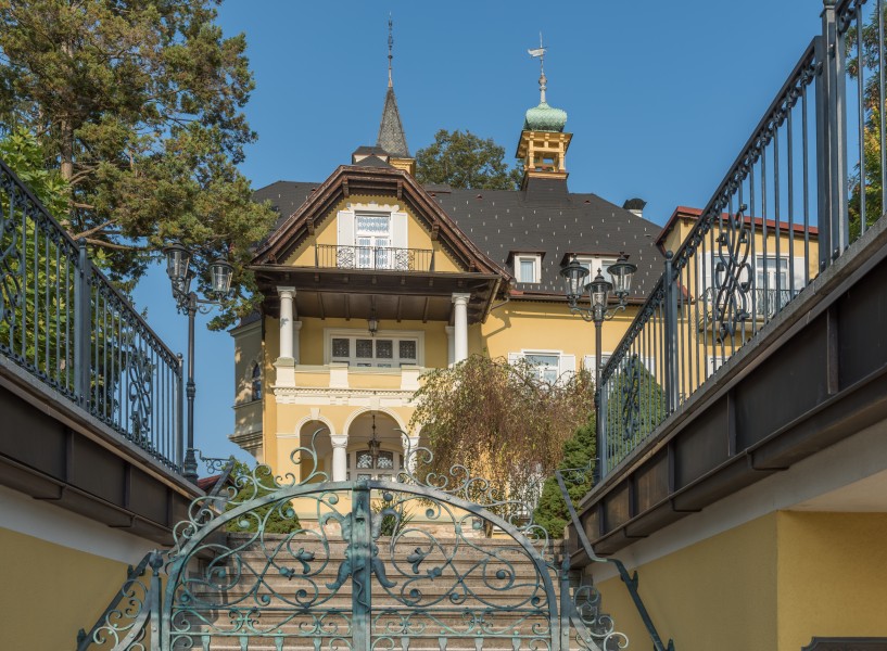 Poertschach Karlstrasse 14 Strandschloessl 02102015 7827
