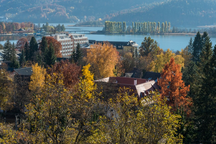 Poertschach Sued-Blick von Niederer Gloriette 03112015 2133
