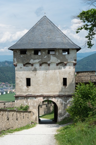 Sankt Georgen am Längsee Burg Hochosterwitz 07 Khevenhüllertor 1582 01062015 1192