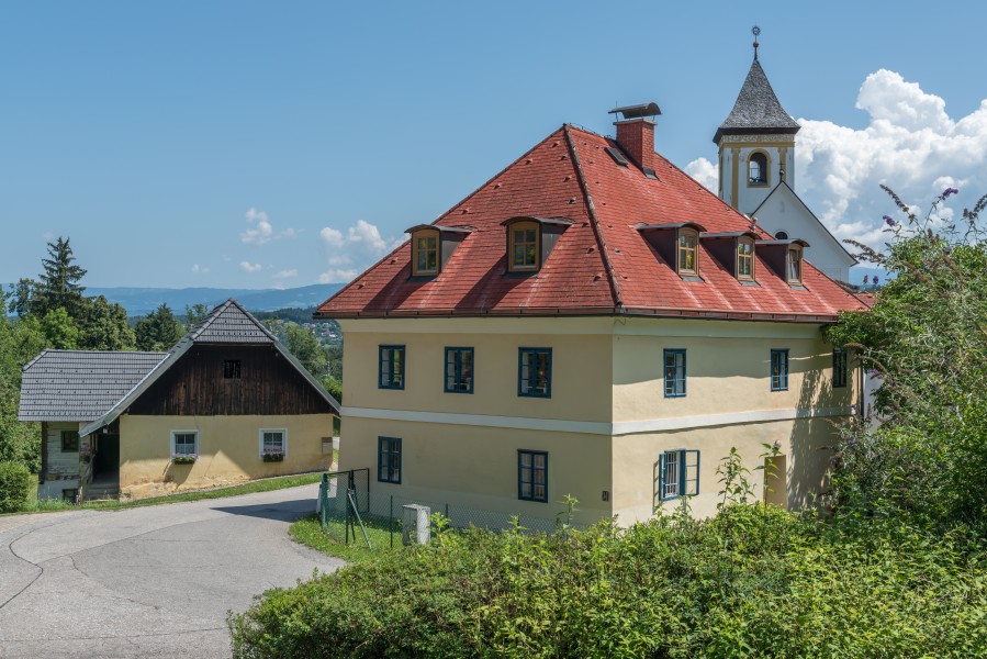Sankt Georgen am Laengsee Sankt Peter 1 Pfarrhof und Pfarrkirche 18072015 5986