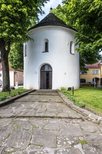 Sankt Veit an der Glan Kirchplatz romanischer Karner hl. Michael 18052018 3292